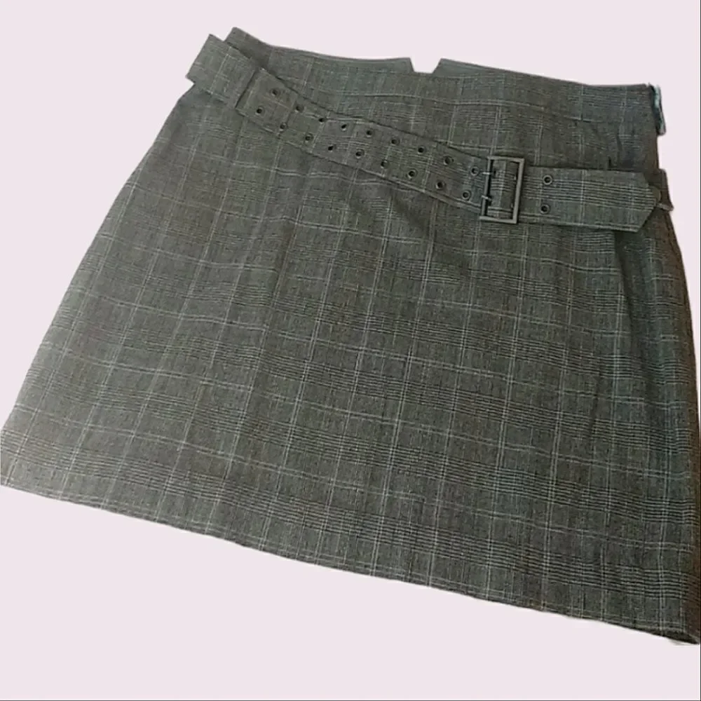 ElieTahari Vintage Wool Plaid Belted Short  Skirt size 10